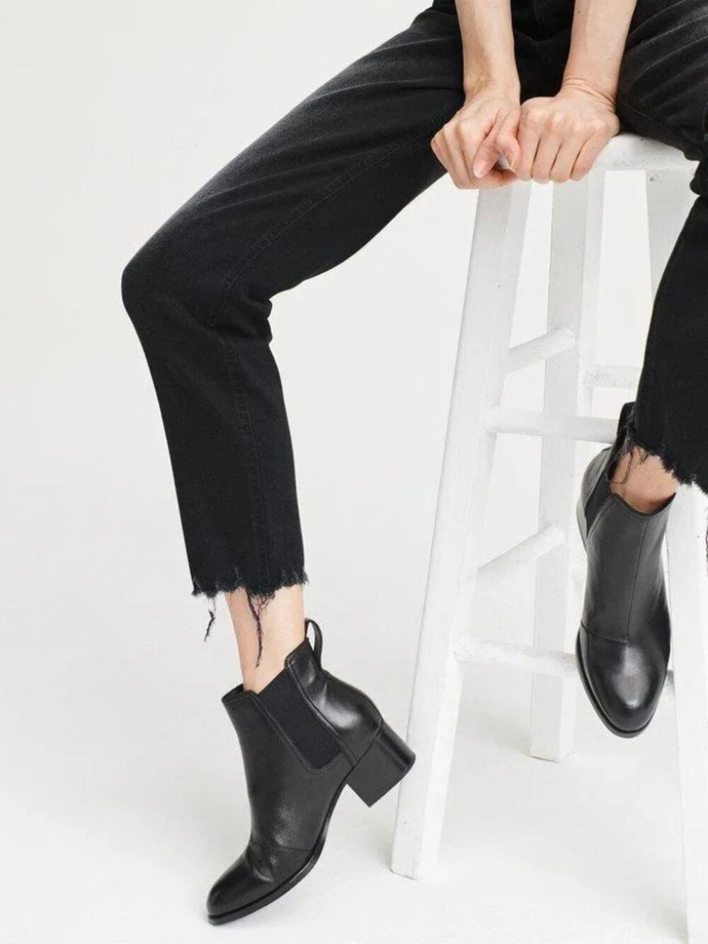 Rag & Bone Black Leather Chelsea Ankle Boots Size 37.5 / US 7.5 Block Heel